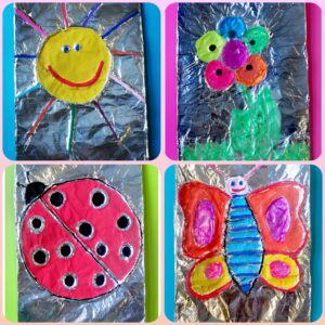 kolaż prac plastycznych malowanych farbkami na folii aluminiowej