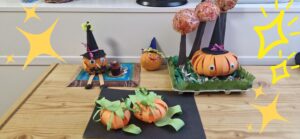 Prace plastyczne: dynie wykonane z papieru